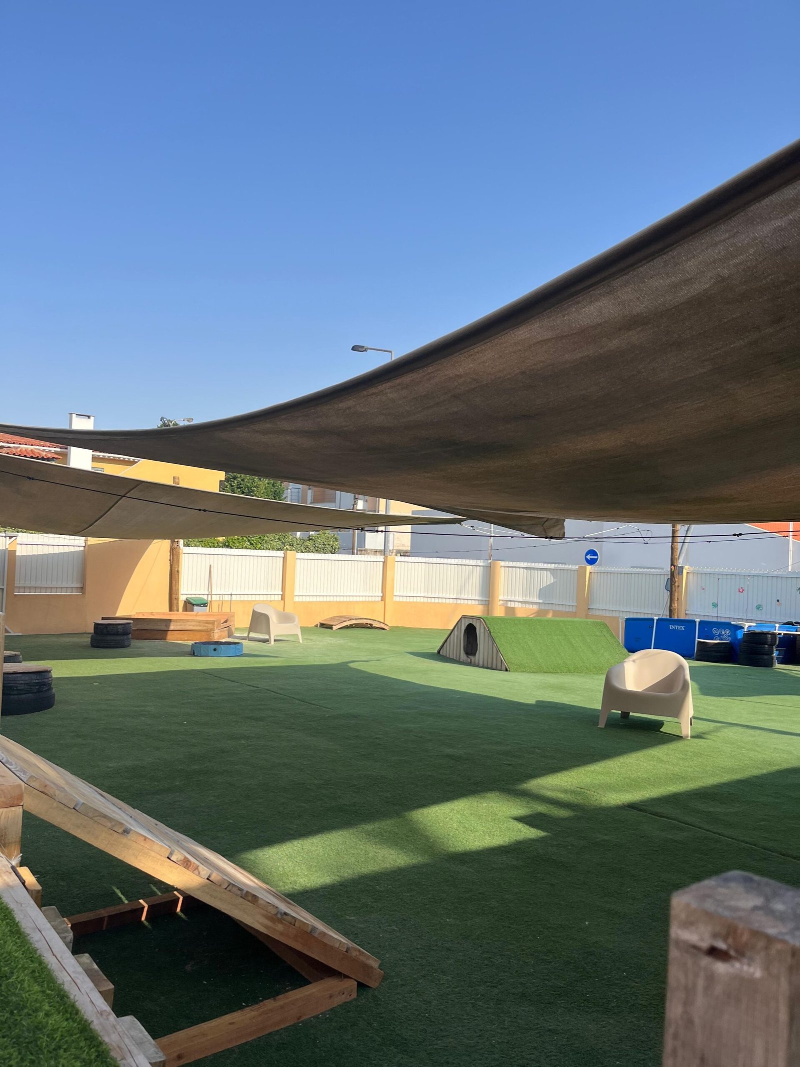 Zona de descanso confortável com supervisão 24 horas